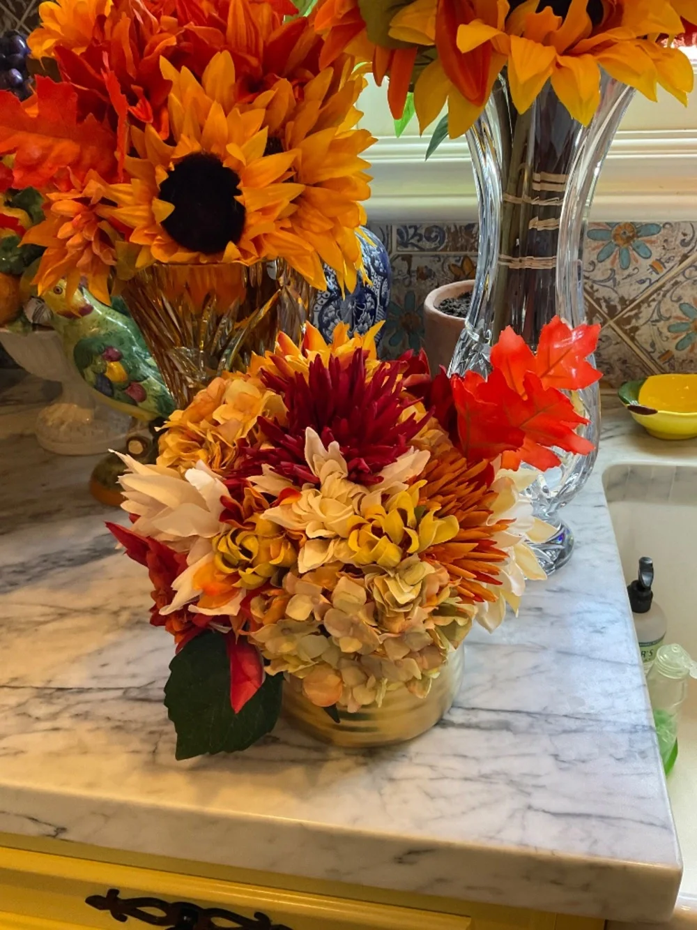 Set of 6 fall faux floral boquets in various sizes ( vases NOT included)